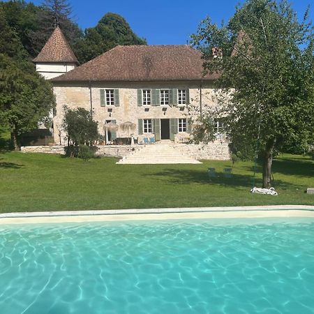 Domaine du Très-Haut - Château de Montanges Esterno foto