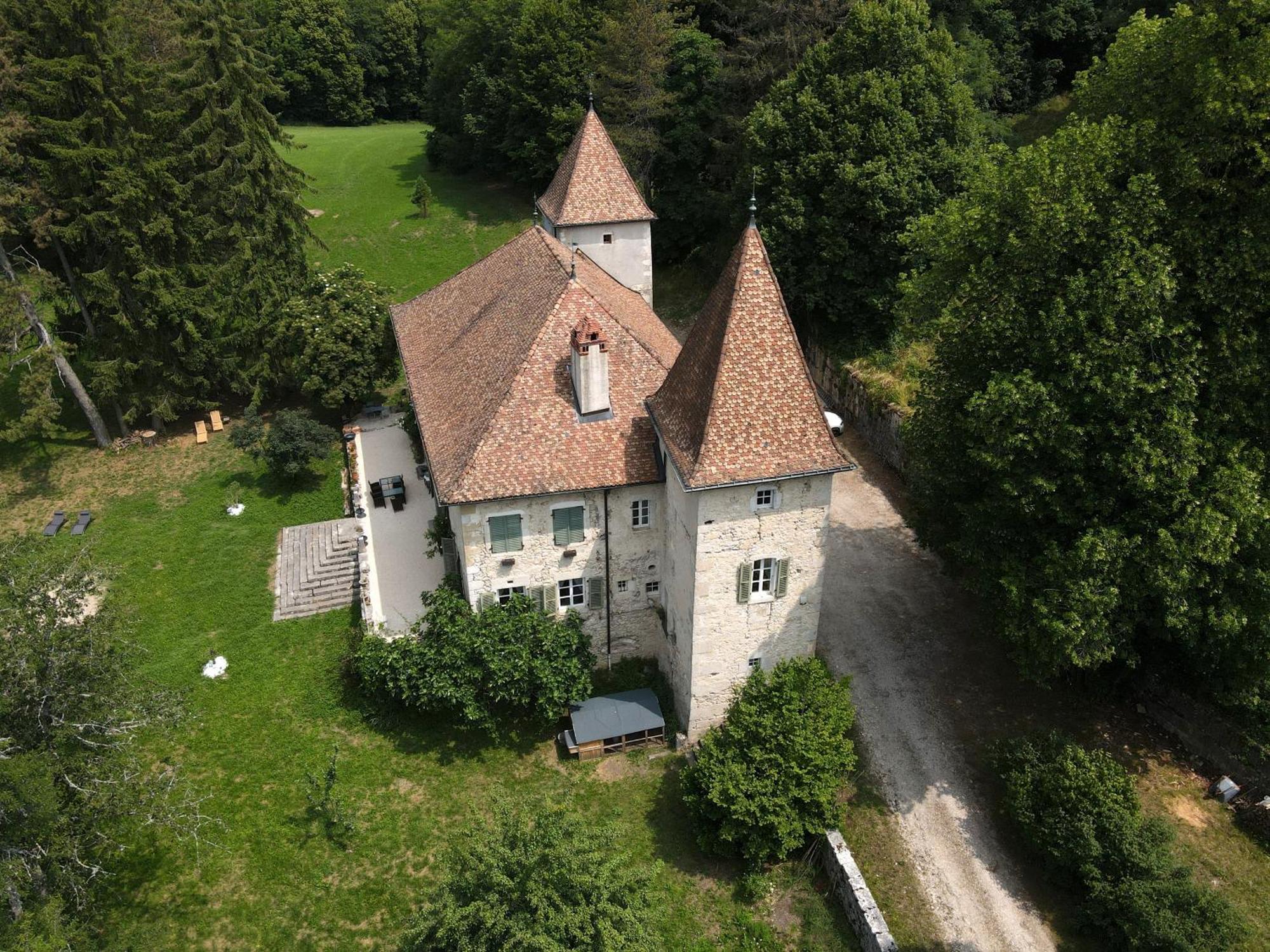 Domaine du Très-Haut - Château de Montanges Esterno foto